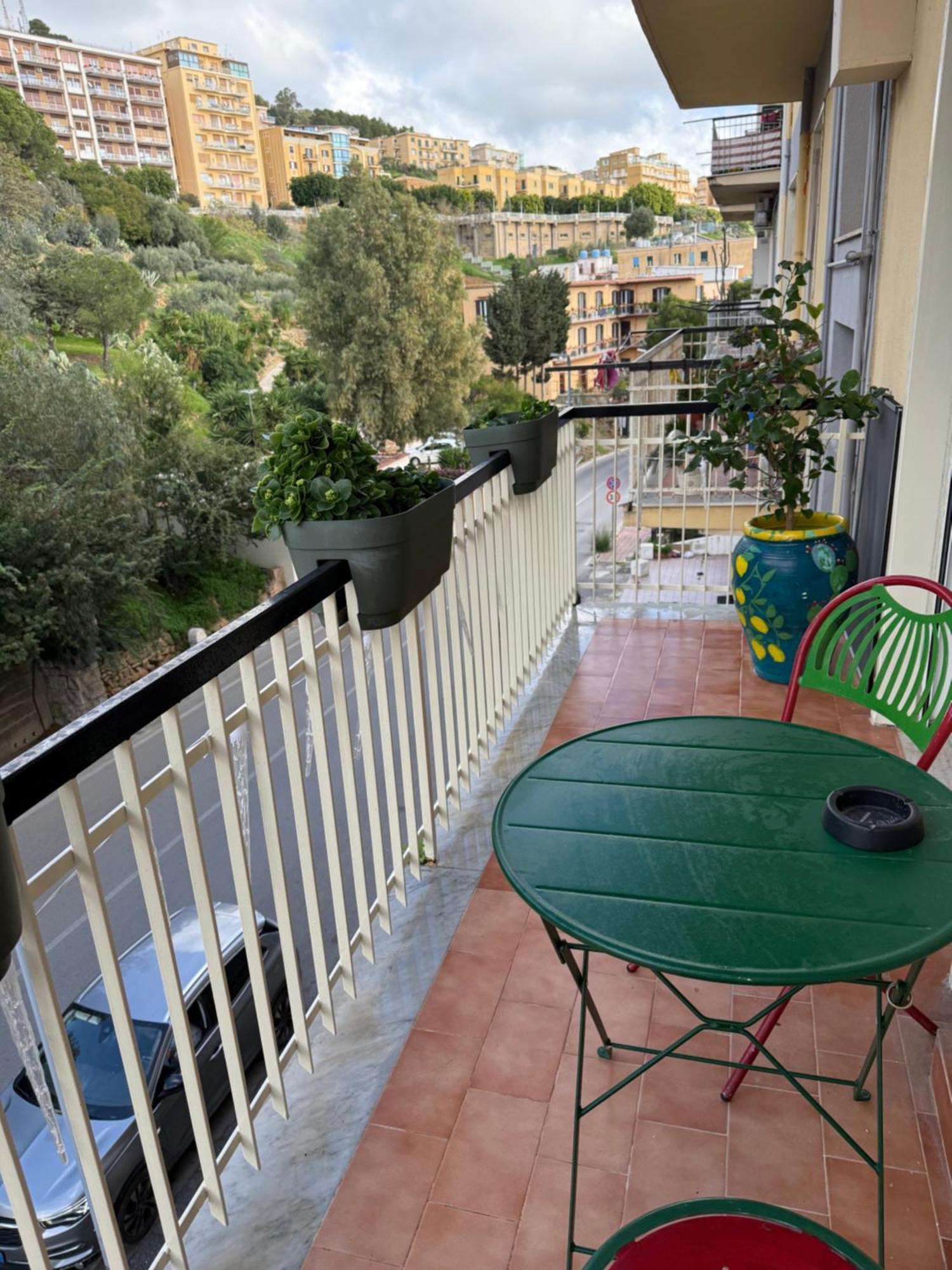 Liu' Al Viale Agrigento Exterior foto